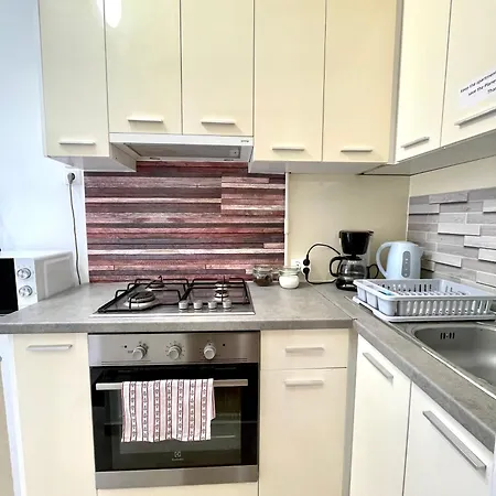 Apartment Very Warm Nature Near Gozsdu With Free Air Conditioner Free Coffee