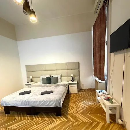 Very Warm Nature Near Gozsdu With Free Air Conditioner Free Coffee Apartment *